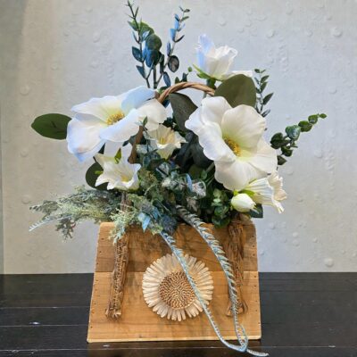 Wooden Planter Handbag with Flower – 17.5cm